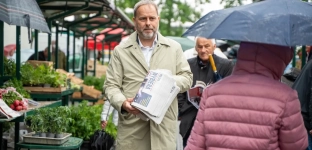 Poseł Paweł Hreniak spotkał się z mieszkańcami na miejskim targowisku