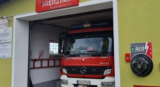 W gminie Jelcz-Laskowice pojawił się kolejny defibrylator