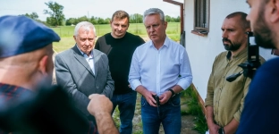 Bakteria coli w wodzie. Nadal jest niezdatna do picia