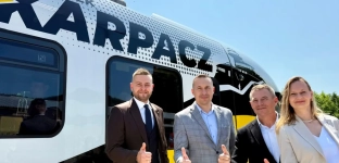 Kolej wraca do Karpacza po 25 latach! Pierwszy pociąg już na torach