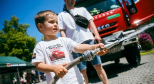 Pociąg Marzeń na oławskim rynku - serca mieszkańców dla Wrocławskiego Hospicjum dla Dzieci