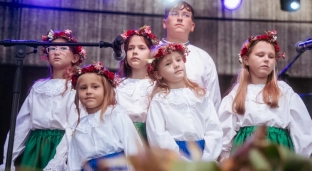 Folkowe granie i lokalne smaki. Biskupicki Złoty Kłos powraca