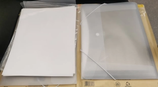 Arkusze papieru technicznego nasączone narkotykami