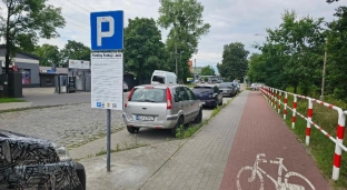 Nowy regulamin parkingów w Jelczu-Laskowicach. Samochody na sprzedaż? Lepiej nie ryzykować odholowania