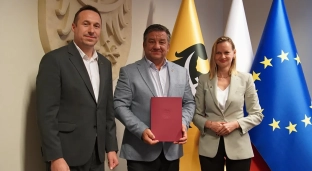 Umowa podpisana. W gminie powstanie zbiornik retencyjno-rozsączający