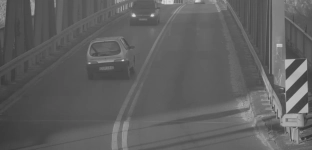 O włos od tragedii na moście. Pijany kierowca za kierownicą