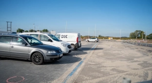 Tymczasowy parking przy przystanku Oława Zachodnia już dostępny