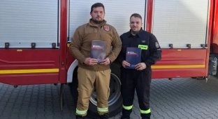 Druhowie z OSP Bystrzyca z tytułem ratownika