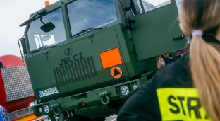 Serce Jelcza pozostaje w mieście? Rozbudowa fabryki w powiecie oławskim jeszcze nie teraz