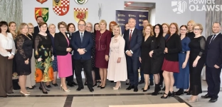 Nagrody i wyróżnienia dla nauczycieli i pracowników oświaty
