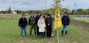 Dziesięć lat oławskiego Probusa. Z tej okazji posadzili drzewa