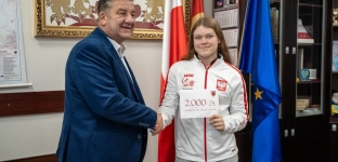 Nagroda wójta dla Mistrzyni Polski - Alicji Szarugi