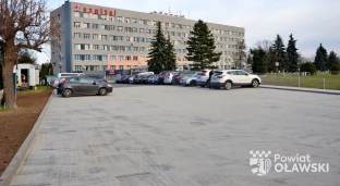 Więcej miejsc parkingowych przy szpitalu