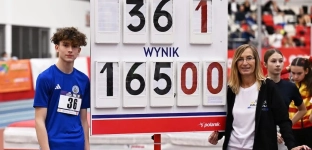 Młodzi lekkoatleci z powiatu oławskiego z medalami