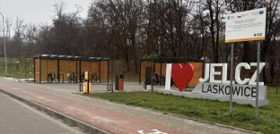 Jelcz-Laskowice z nowym centrum przesiadkowym