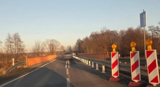 Uwaga kierowcy! Zwężenie na kolejnym moście z Janikowa do Starego Górnika