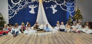 Świąteczna inscenizacja Malinek w przedszkolu