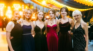 Bal Sobieskiego za nami. Wyjątkowa noc maturzystów [ZDJĘCIA]