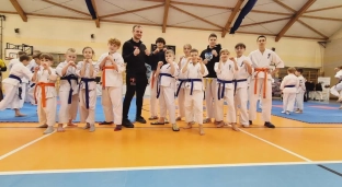 Karatecy z Oławy zdominowali Turniej Młodych Zawodników