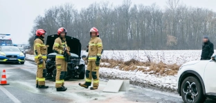 Niebezpieczny manewr mógł zakończyć się znacznie gorzej. Utrudnienia na trasie Oława - Jelcz-Laskowice