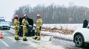 Niebezpieczny manewr mógł zakończyć się znacznie gorzej. Utrudnienia na trasie Oława - Jelcz-Laskowice