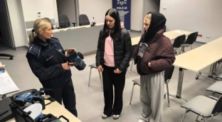 Mieszkańcy poznali pracę oławskich policjantów