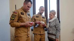 Czujki dymu i czadu dla seniorów