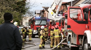Strażak z Oławy stracił dom w pożarze. Teraz to on potrzebuje pomocy