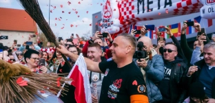 43 dni, 17 000 km i trzy klasyki. Niezwykła wyprawa dotarła do Oławy