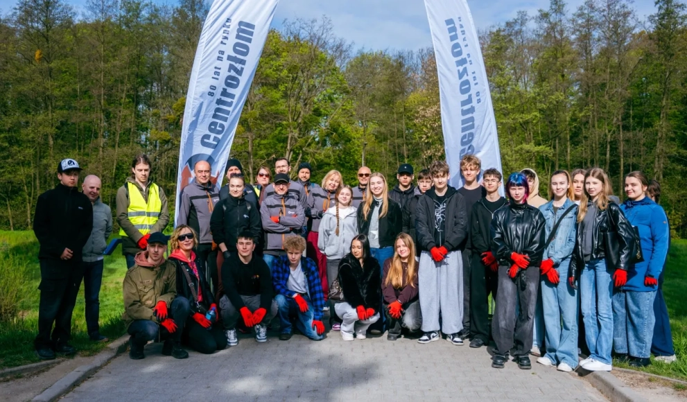 Dzień Ziemi w Oławie. Wspólnie posprzątali Park Miejski