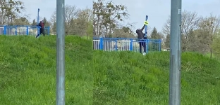 Mężczyzna w kominiarce i niepokojąca sytuacja podczas akcji w Oławie