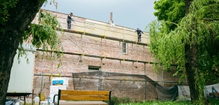 Na Skwerze Praw Kobiet powstaje mural