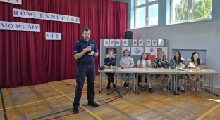 Debata o przemocy rówieśniczej i cyberprzemocy w Oławie