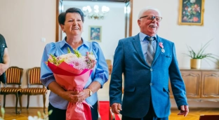 Znali się od najmłodszych lat. Państwo Krzywonos świętowali jubileusz Złotych Godów [ZDJĘCIA]