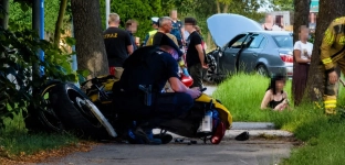 Wyprzedzał ciąg pojazdów, będąc pod wpływem alkoholu. Dwie osoby trafiły do szpitala