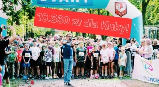Oławski Bieg Kolorów ERGIS za nami. Zebrano ponad 10 tysięcy złotych dla Kuby