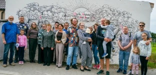 W Zakrzowie odsłonięto mural inspirowany historią regionu