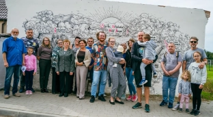 W Zakrzowie odsłonięto mural inspirowany historią regionu