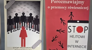 Hejt i cyberprzemoc pod lupą. Policjantka spotkała się z uczniami oławskiego liceum