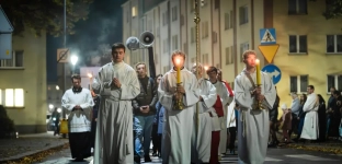 Orszak Świętych, wieczór uwielbienia i noc modlitwy za Ojczyznę w kościele Piotra i Pawła