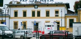 Windy na peronach i dostęp do kasy biletowej. Trwa zbiórka podpisów pod petycją