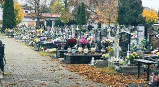 Wszystkich Świętych. Sprawdź godziny mszy i procesji na cmentarzach w powiecie oławskim
