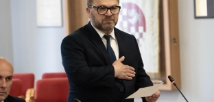 Zarząd Powiatu Oławskiego bez wotum zaufania. Gorące głosowanie podczas sesji rady