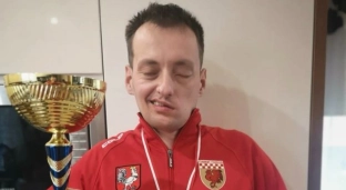 Czas ucieka, życie wisi na włosku. Zbiórka dla Łukasza trwa!