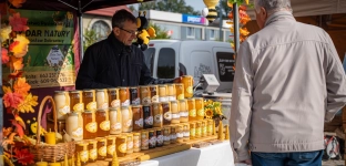 Powiatowy Piknik Pszczelarski w Oławie. Miody prosto z pasieki i atrakcje dla dzieci