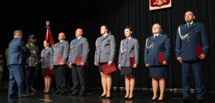Awanse i nagrody dla policjantów. Święto Policji w Oławie [ZDJĘCIA]