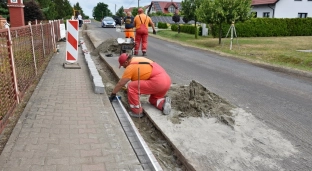W Osieku trwa drugi etap modernizacji drogi powiatowej