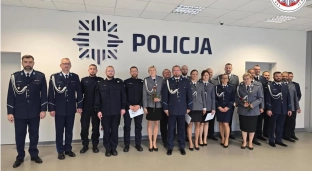 Ślubowanie nowych funkcjonariuszy i awanse w oławskiej komendzie