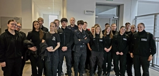 Uczniowie z wizytą w komendzie