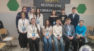 Cyberbezpieczne finanse. Uczniowie debatowali z policją